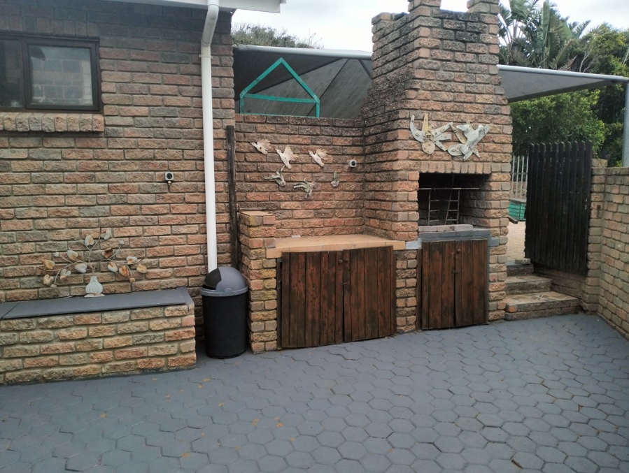 To Let 3 Bedroom Property for Rent in Fraaiuitsig Western Cape